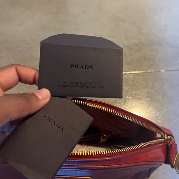 Red Prada Pochette Vitello Vintage - Picture 2 of 4